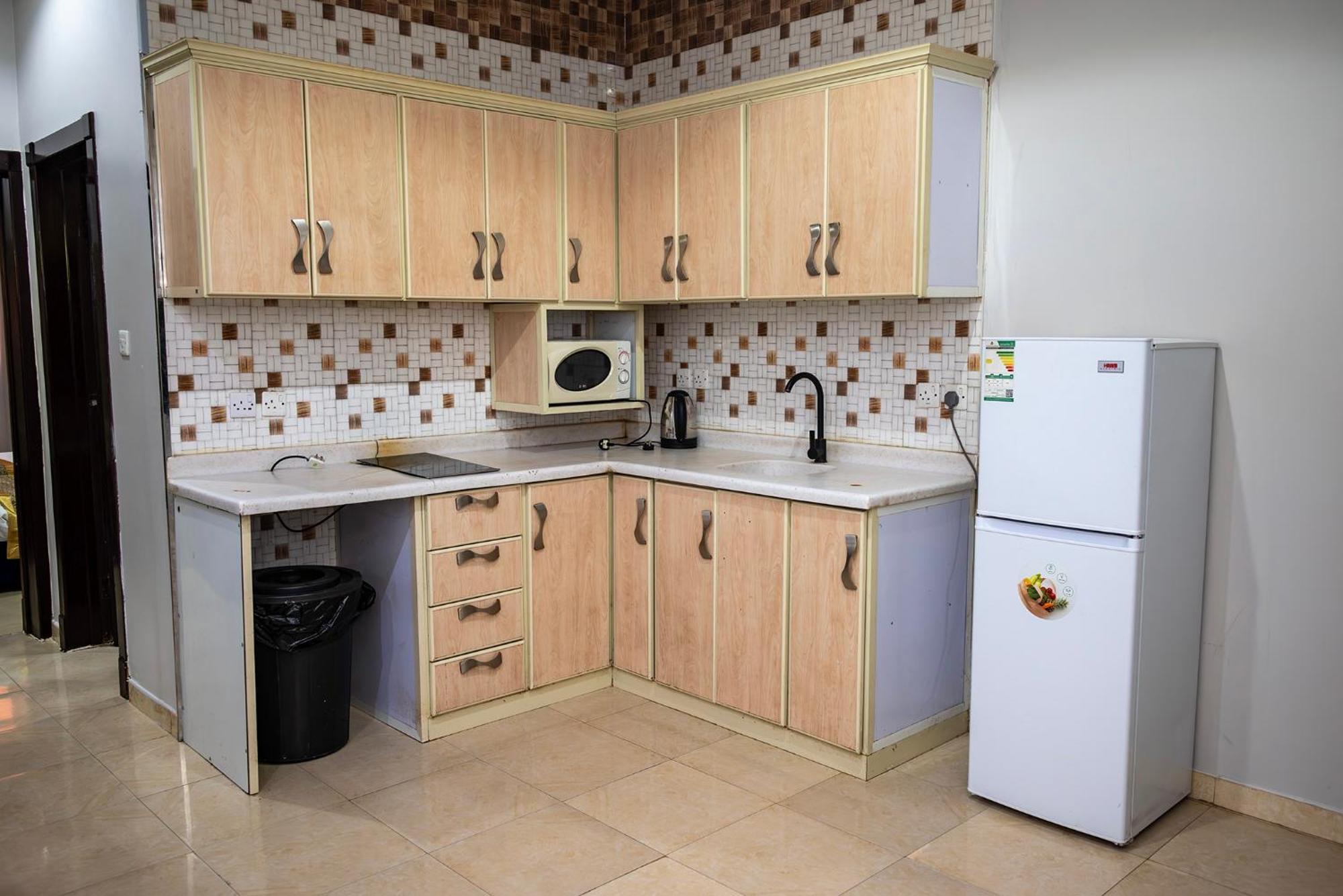 Ahlin Serviced Apartemen *