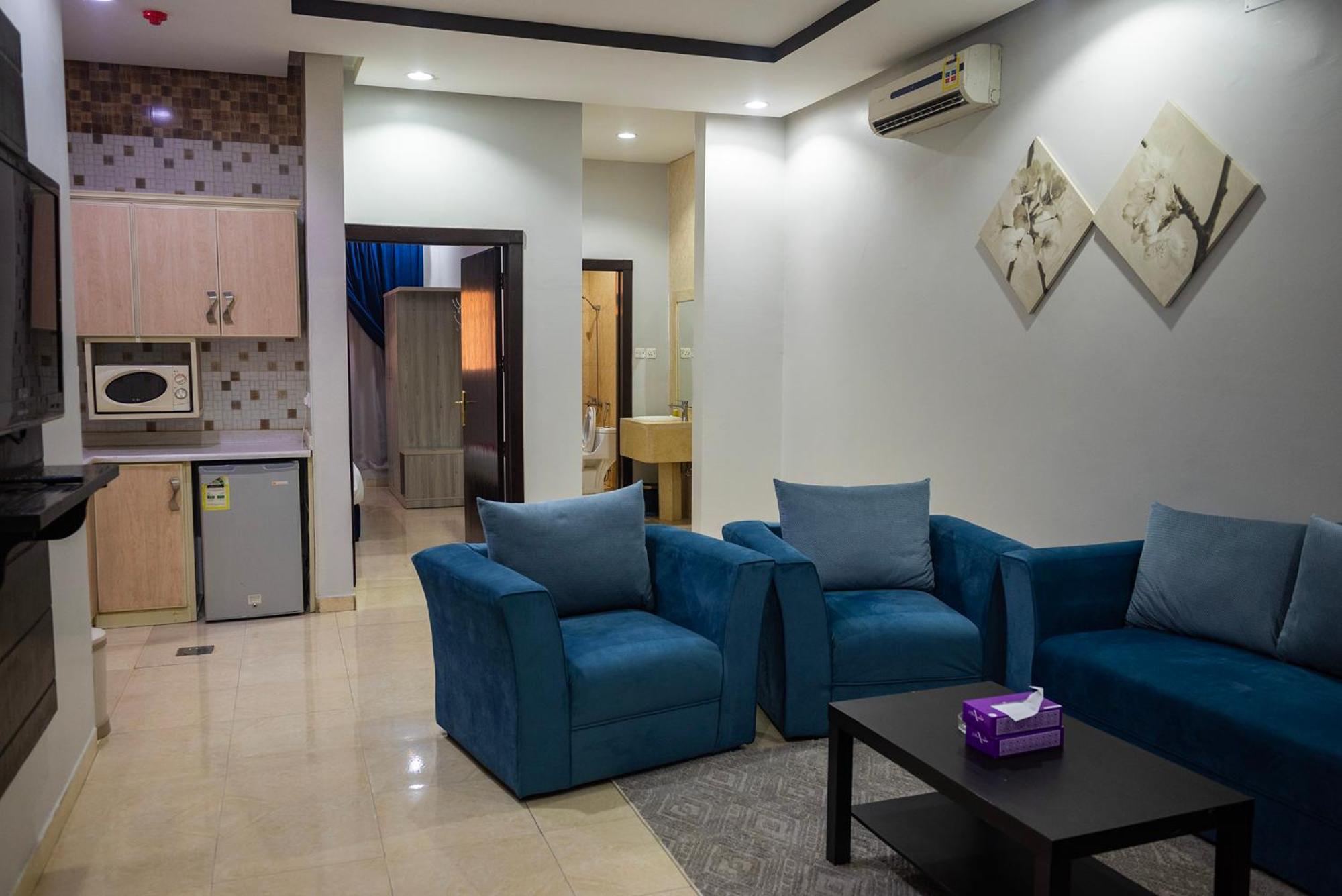 Apartemen Ahlin Serviced *